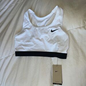 Nike Sports bra NWT